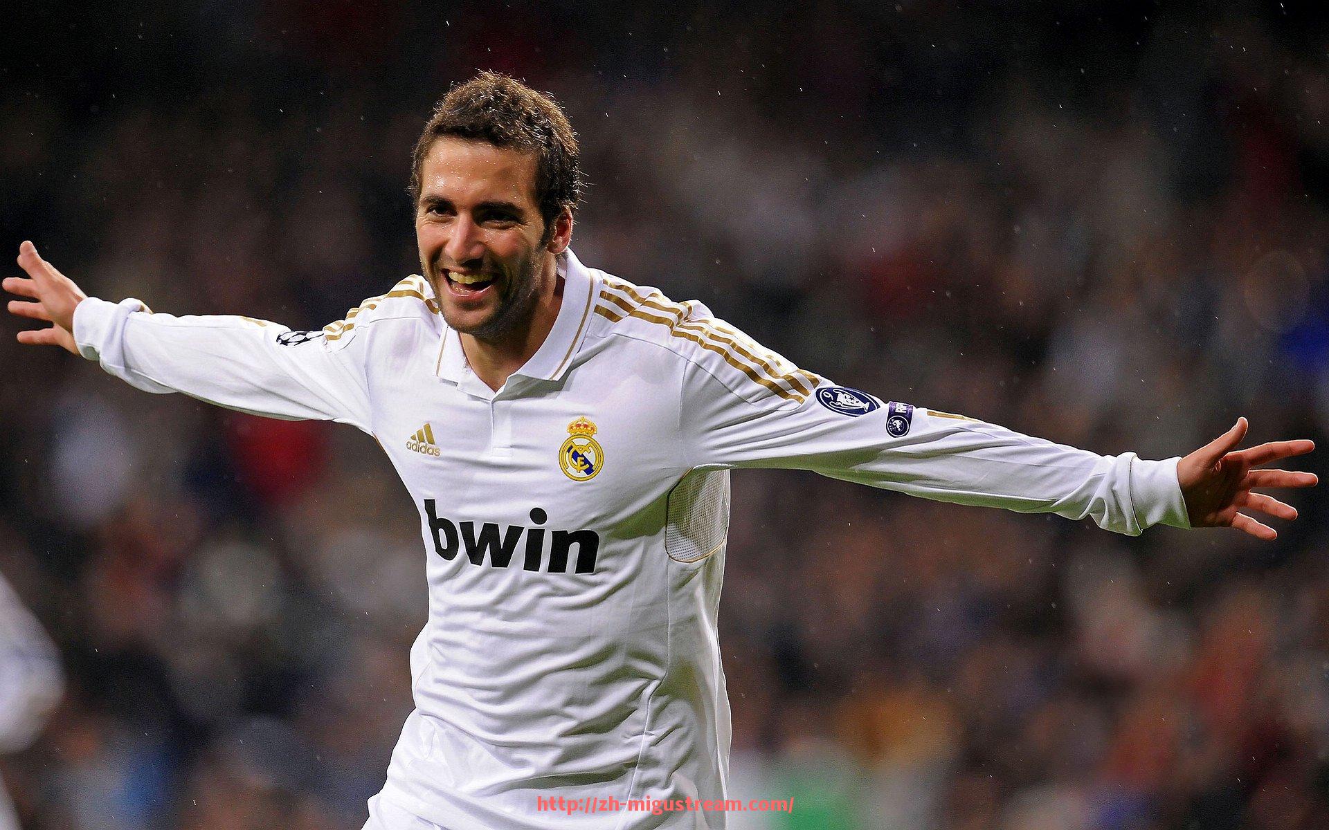 咪咕体育直播-英超球星杰拉德的妻子是谁？揭秘这位传奇球员的家庭生活